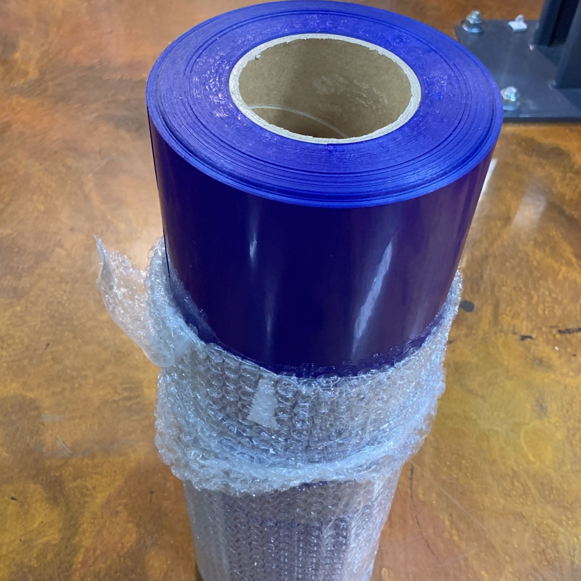 I Have A Roll Of Puff HTV For Sale The Price $300 The Yarda That The Road Has Is 54 , In The Height Is 20”