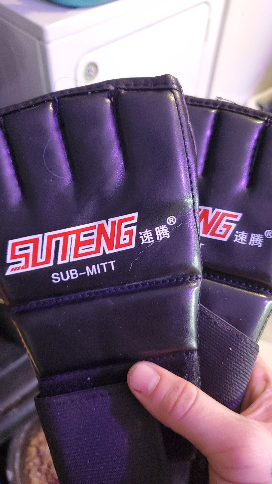Ufc gloves brand new never used