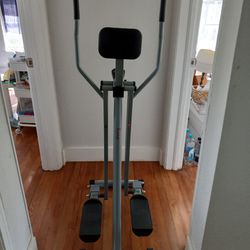 Elliptical Trainer Exercise Machine 