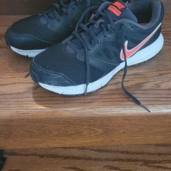 Nike Women's Downshifter 6 684767-002 Black Red Running Shoes Lace Up Size 10 