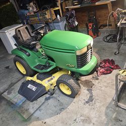 John Deere Gt225 48" mower deck Lawn Tractor