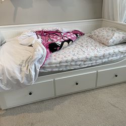 IKEA Kids (HEMNES) Bed 