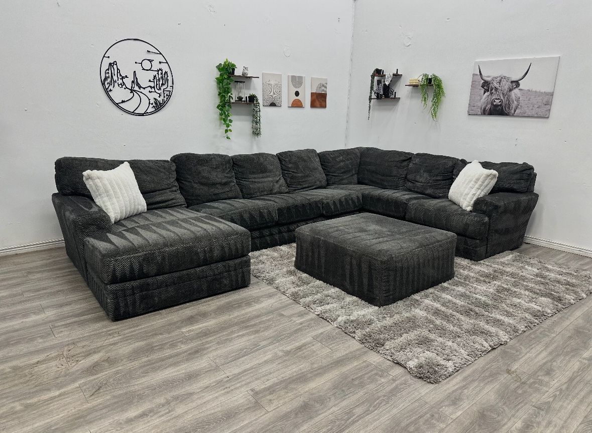 Sectional Couch Mammoth - Free Delivery