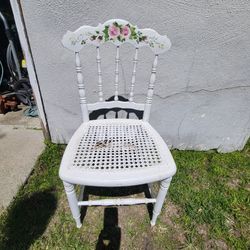 Shabby Chic Decorative Chair 