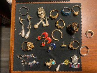 Mixed Vintage Costume Jewelry Lot