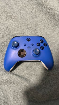 Xbox series x controller bareley used basically brand new