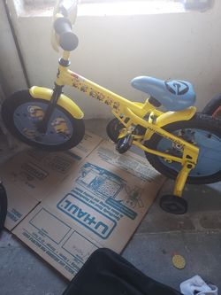 Minions boys bike