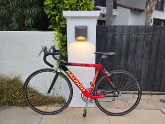 Raleigh R700 Triple Comp Road Bike