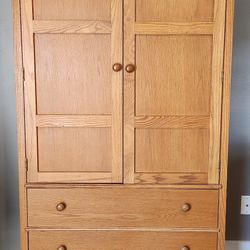 Thomasville Impressions Bedroom Furniture (Armoire, Triple Dresser with Mirror)