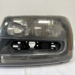 2002-2009 Chevy Trailblazer Headlight