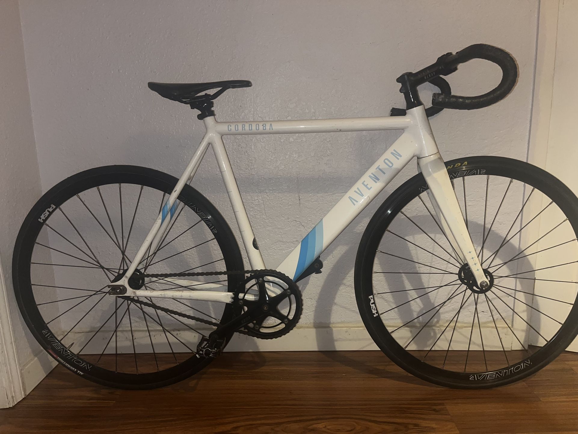 2017 aventon cordoba