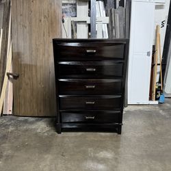 Dresser $160
