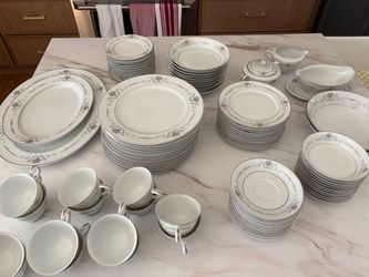 92pc Gainsborough Rose China Dishware Set