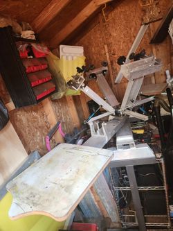 Screen printing press