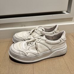 Gucci Tennis Embossed Sneaker