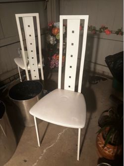 White Lawn chair