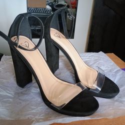 Band New Windsor Black Heels