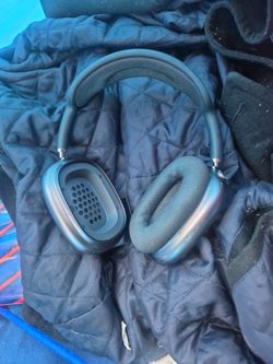 Apple Airpod Max 2 (Missing Left Cushion)