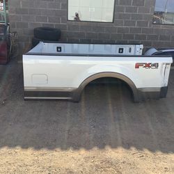 ‼️‼️ 2017 F250 8 Ft Bed Box OEM 2022 Pristine Condition Excellent ‼️‼️
