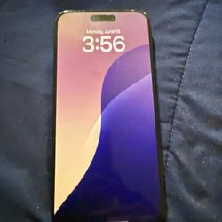 iPhone 15 Pro Max (UNLOCKED TO ANY CARRIER)