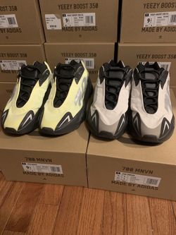 NOT FOR SALE LOOKING FOR PHOSPHOR MNVN SIZE 9.5 or 10!