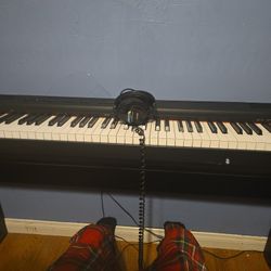 Yamaha P-125 Digital Keyboard/Piano