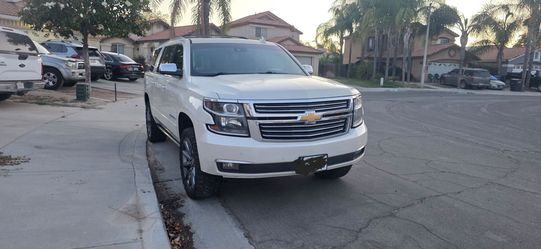 Chevy Suburban  LTZ 4WD