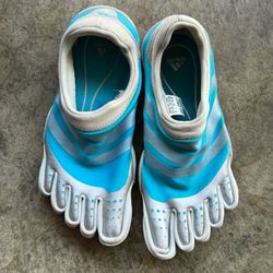 Adidas Toe Shoes Size 8.5