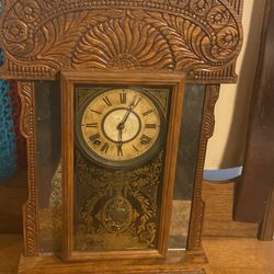 Antique Oak Rooster Head Clock
