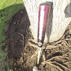 Demarinni "32" Inch "BIG BARRELL " BASEBALL BAT.  LOCATED IN GLENDORA.  SEE MY PAGE FOR OTHER BASEBALL EQUIPMENT FOR SALE "CHEAP" SUNDAY LEAGUE  BAT