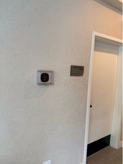 Vinyl wall covering (commercial/residential