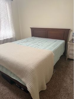 Queen foam mattress with bed frame