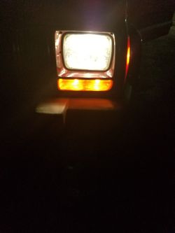 Jeep Cherokee headlights