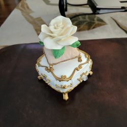 Rose On A Pillow Music Box, Resin 