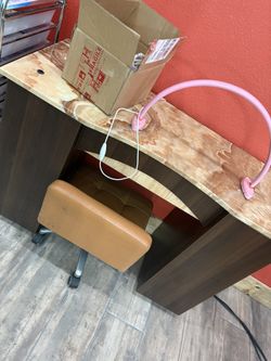 Manicure Desk With Lap :)