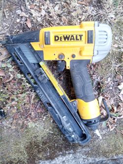 DeWalt finish nailer