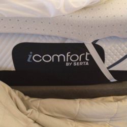 Serta iComfort King Sized Mattress & Box Springs