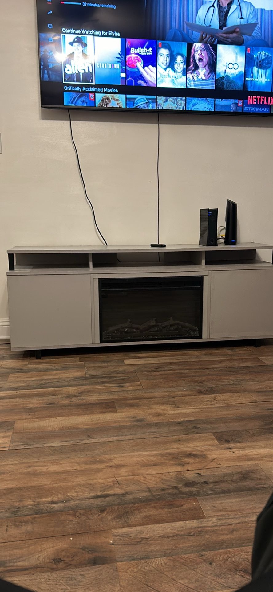 TV Stand With Fire Place And Remote Control 