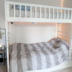 TWIN OVER TWIN BUNK BED WITH TRUNDLE. SLEEPS 3