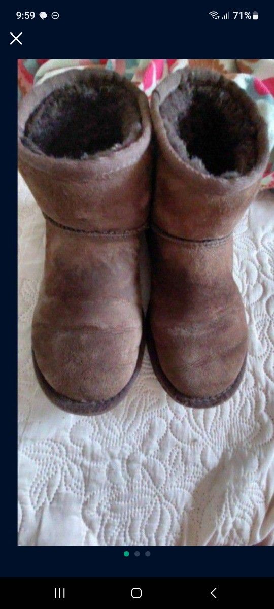 Ugg Boots Size 5 $5