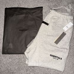 essential shorts 