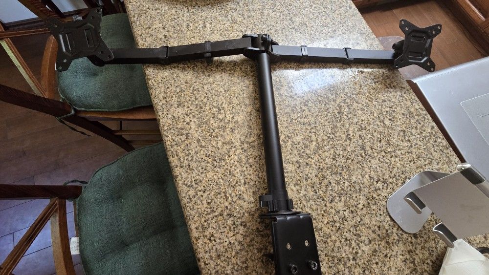 Dual Monitor Mount