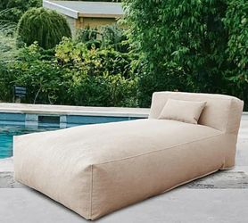 Outdoor Lounge Chairs