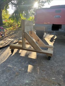 Outboard engine stand