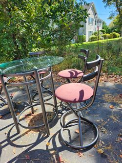 Kitchen Table With 4 chairs