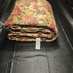 Queen Size Comforter 