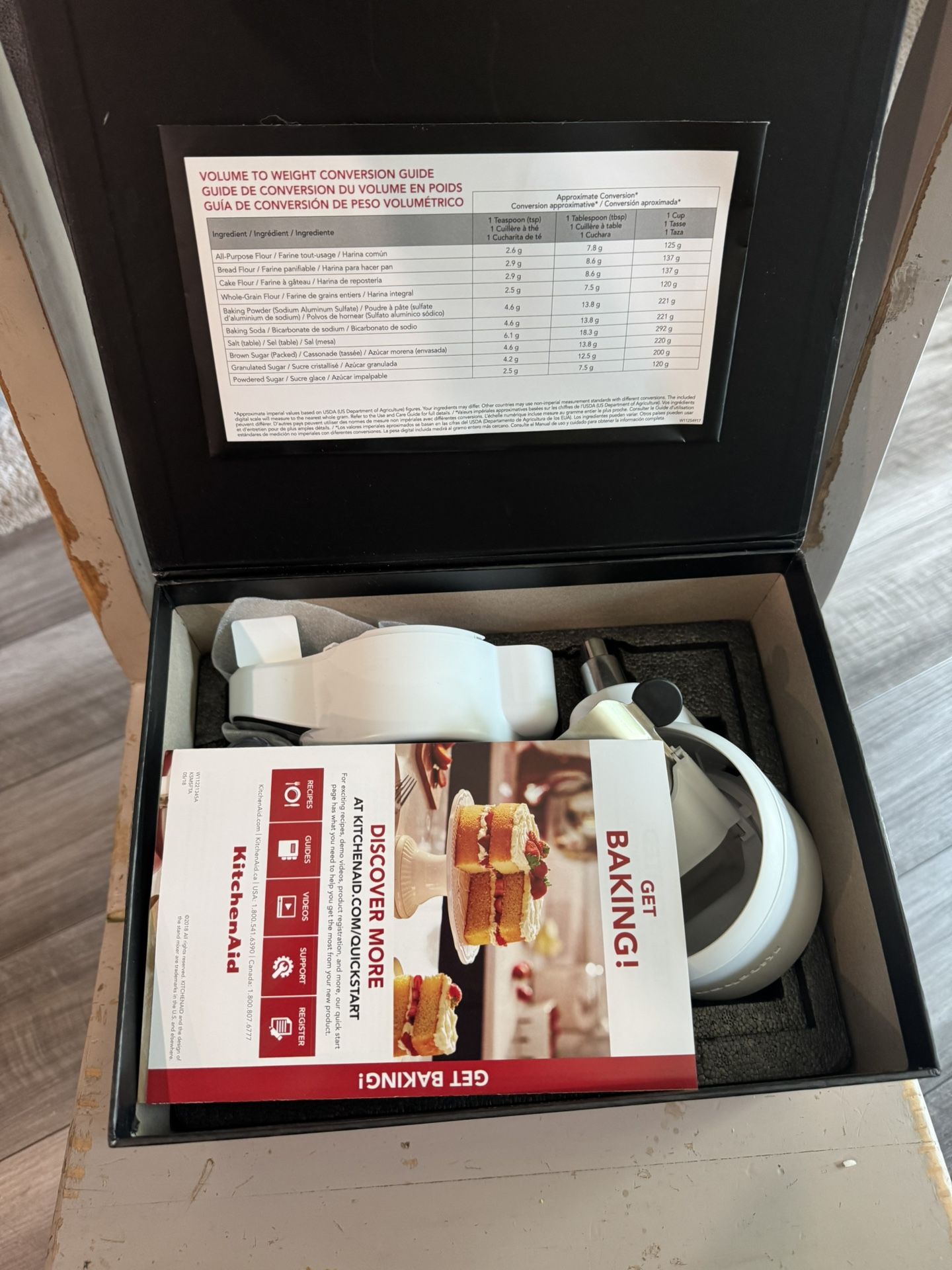 BRAND New Kitchenaid Sifter And Scale