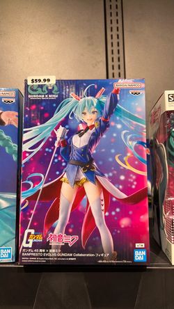 Hatsune Miku Gundam collaboration figure