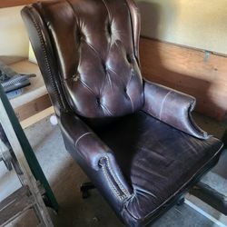 Deask Chair