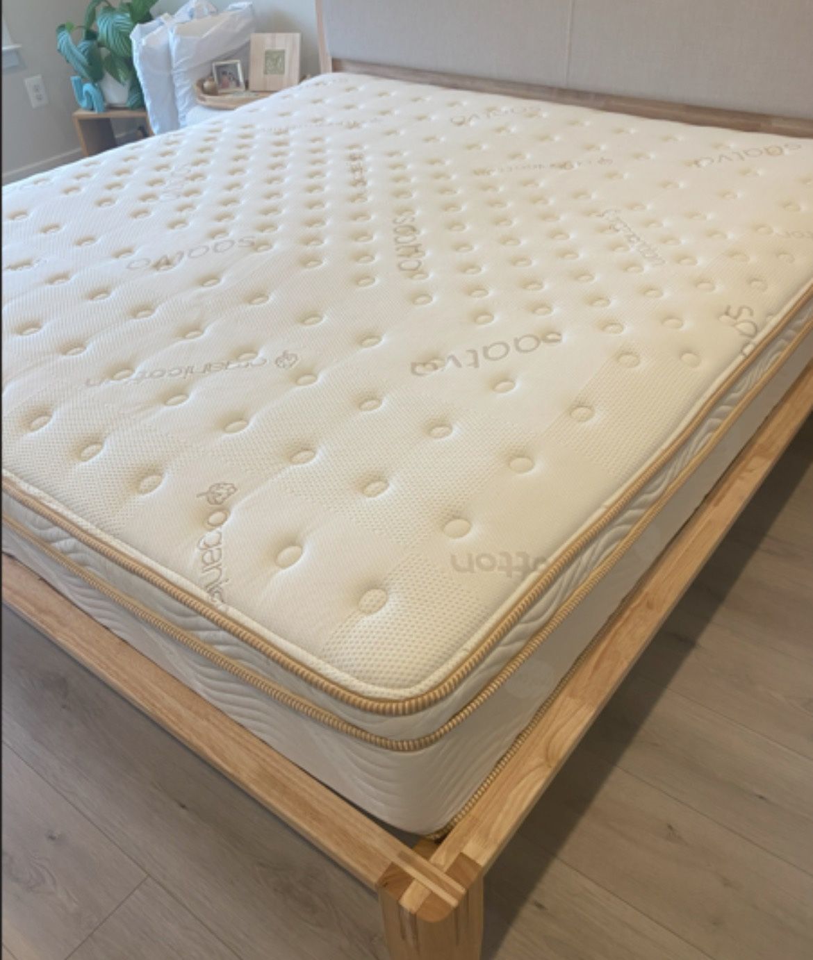 Saatva HD Premium King Mattress